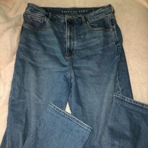 American Eagle Curvy Mom Jeans